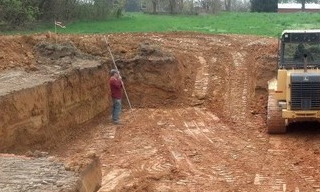 Выкопать котлован под фундамент в Реже - от 2569 руб. | 2Землекопа-Реж